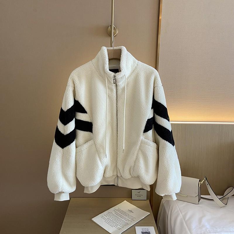 Womens Oversized Faux Fur Coat With Contrast Color Panel Thick Fleece Lined Winter Jacket Korean Style Long Sleeve Outerwear