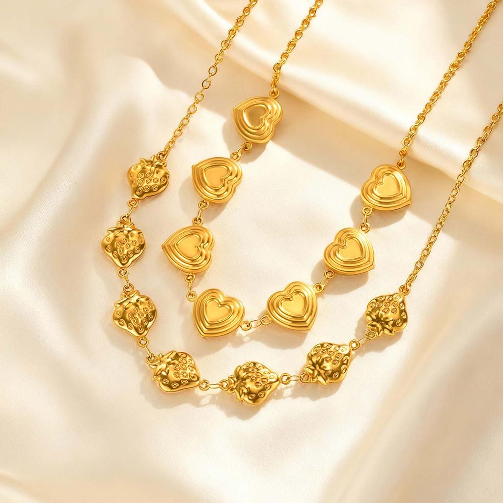 Unique Hollow Strawberry Heart Shape Necklace for Women,18K Gold-plated Stainless Steel Chain Necklaces,Fashion Jewelry Gift