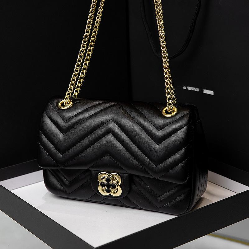 

Корейская версия Легко одеваться Летний Новый продукт Сумка на одно плечо Подмышечная сумка Кроссбоди Маленькая квадратная сумка Сумка-тоут Сумка с бриллиантовой цепочкой Женская