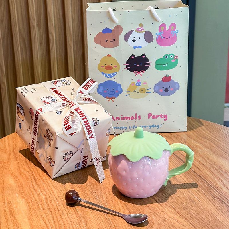 Ins roztomilý jahodový keramický hrnek dárková krabička vysoce hodnotný hrnek s víčkem suvenýr dárek k narozeninám praktický pro dívky