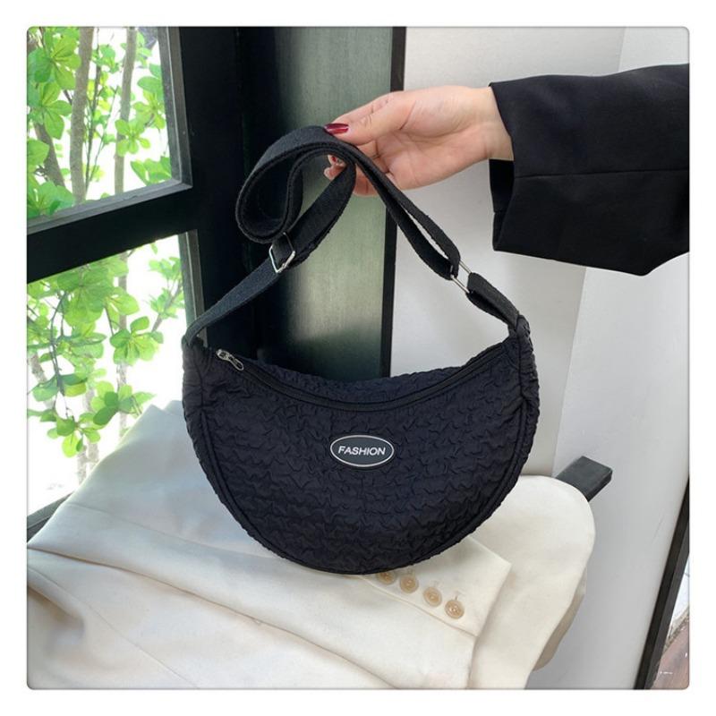 New cute shoulder bag versatile dumpling bag small fresh messenger bag bag candy color niche women's bag