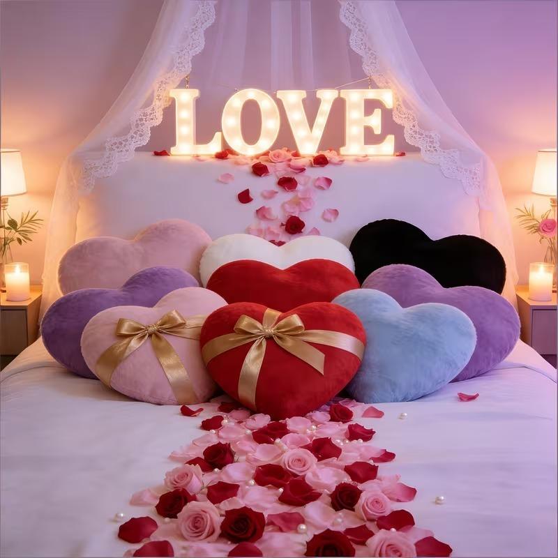 Valentine‘s Day Gift Heart Pillow Cute Fuzzy Throw Pillow for Home Decor Photo Shoot Prop Romantic Decorations Cushion