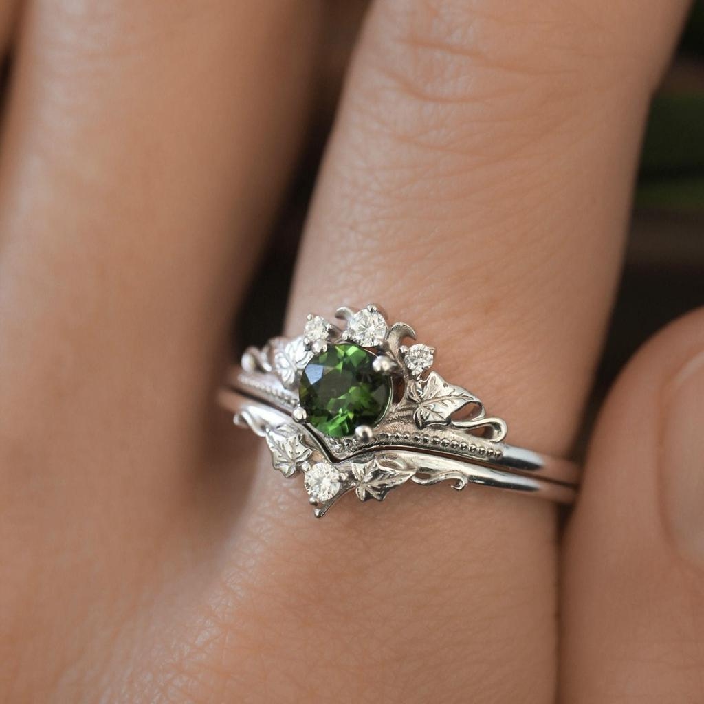 Luxury New Floral Ring, Silver Inlaid with Green Zircon Branch Crown Ring for Women