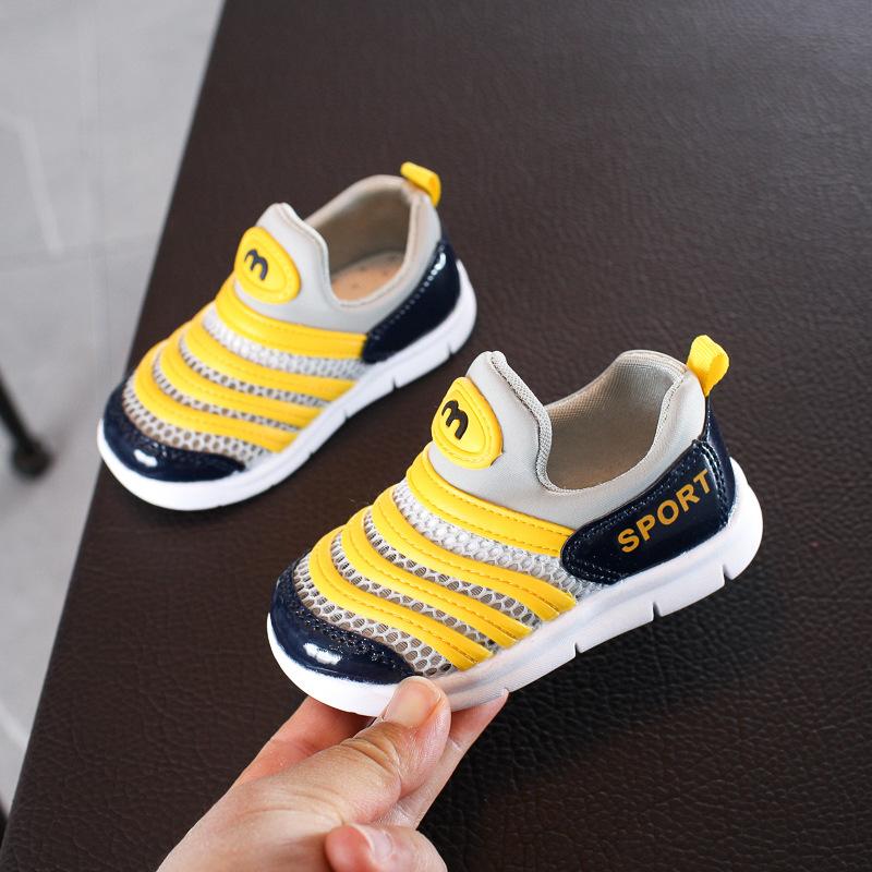 Frühling und Sommer neue Jungen und Mädchen, Raupen-Kindersportschuhe, Kinder-Baby-Kleinkindschuhe mit weicher Sohle