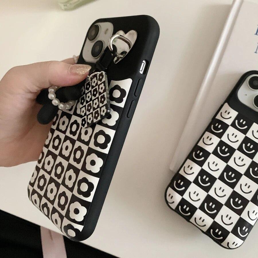 Black White Checkered Back Covers For iPhone 15 14 13 12 11 Pro Max Plus With Pendant Air Cushion Checkerboard Phone Cases New
