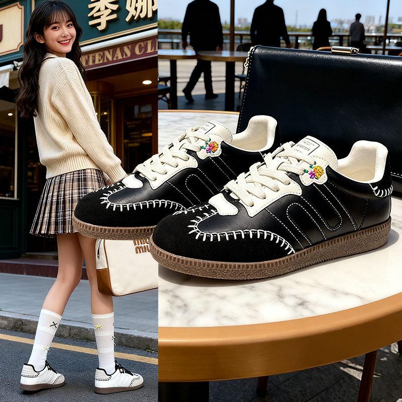 Soft leather retro lace-up color matching German training shoes women's versatile flat-bottomed casual sports shoes Forrest Gump shoes board shoes