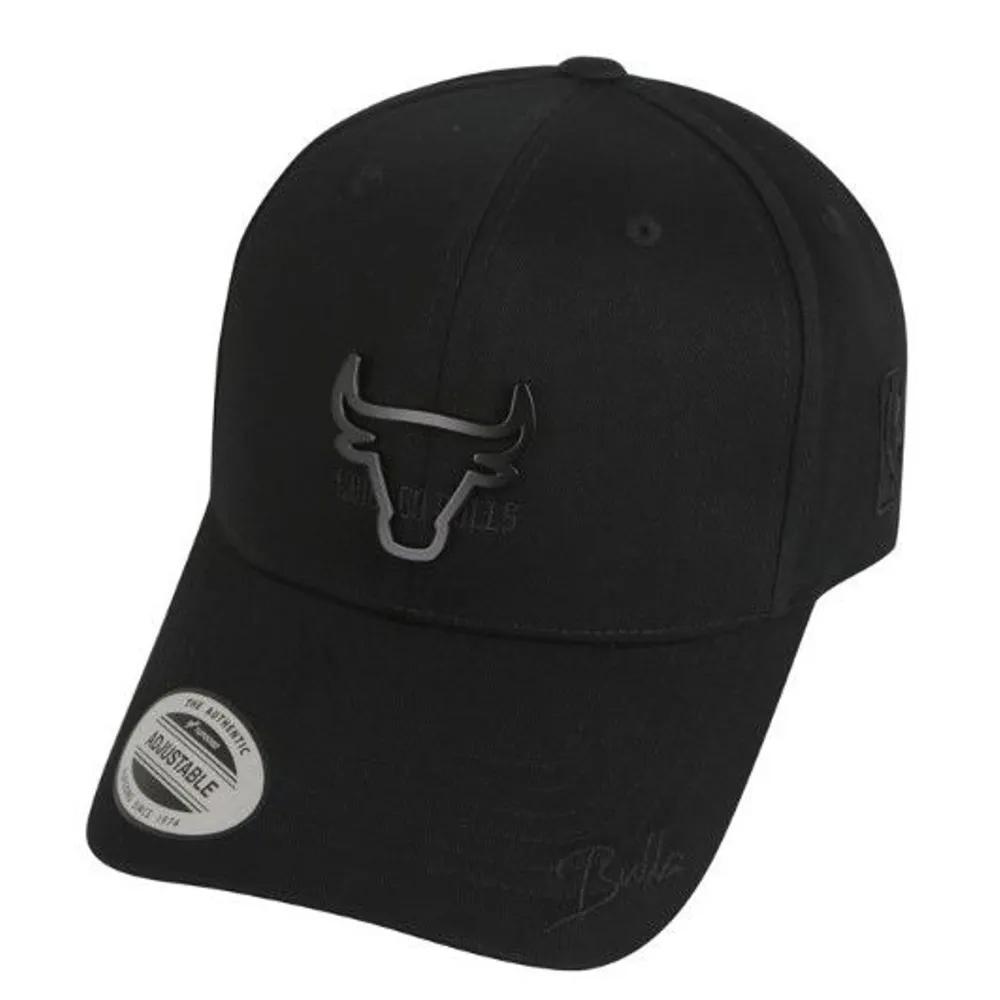 Unisex Chicago Bulls Outline Metal Logo Hard Ball Cap N245AP414P Red