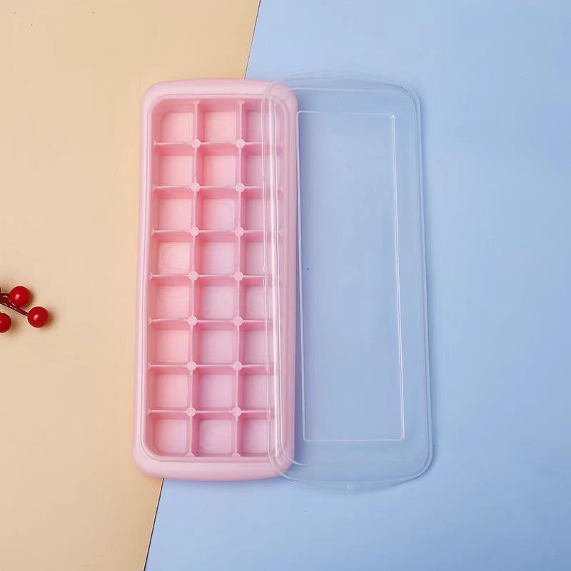 

Large Silicone Ice Cube Tray with Press-Down Lid for Easy Freezing and Storage
