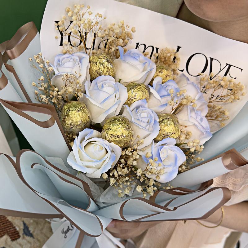 Christmas Chocolate Gift Box Bouquet for Boyfriend, Girlfriend, or Friends - Perfect Birthday or Love Expression Gift