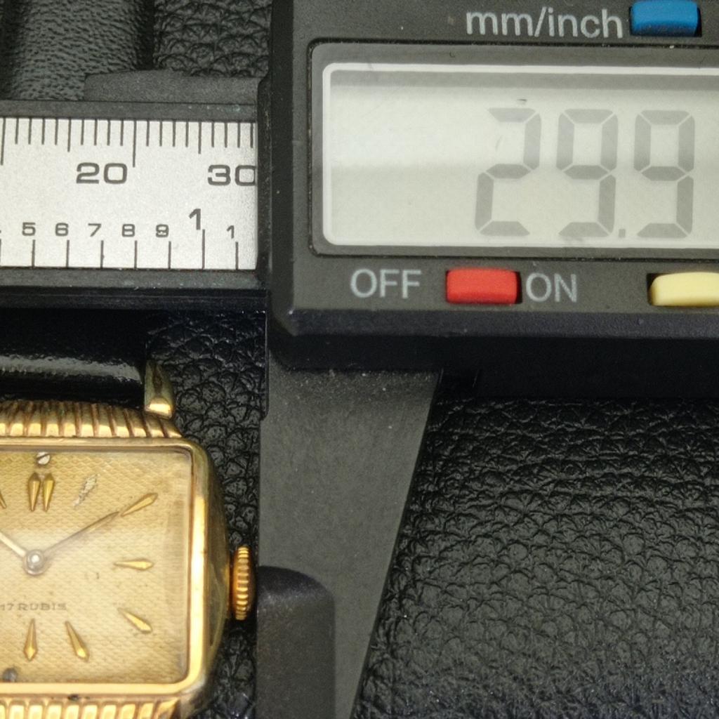 VINTAGE HELBROS HAND-WINDING SWISS MENS ORIGINAL DIAL WATCH A700136-5 R201-a700136
