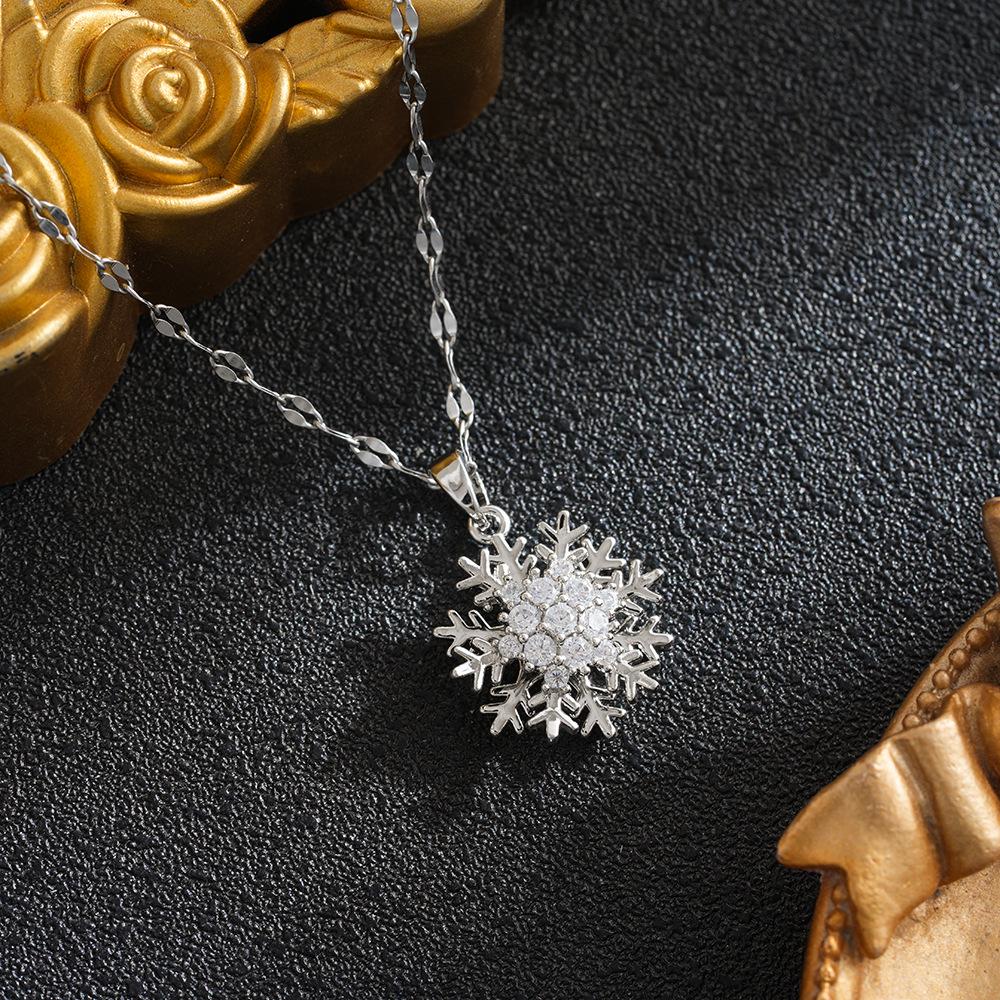 Exquisite Gold Snowflake Zircon Necklace: Luxurious Korean-Japanese Design
