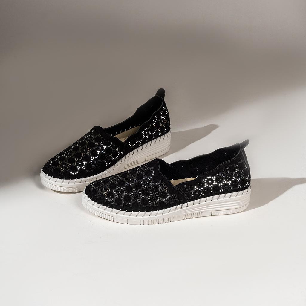 Foreign trade large size new models wear one-pedal fisherman shoes women's hollow breathable comfortable casual shoes shallow mouth single shoes