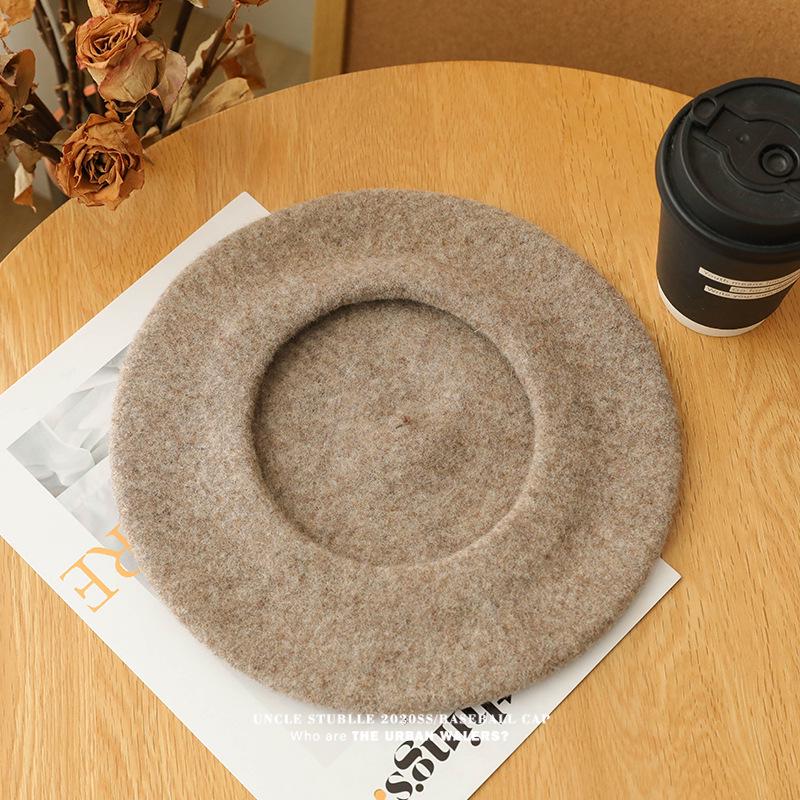 Women's Artistic Retro Wool Beret - Solid Color Autumn/Winter Hat