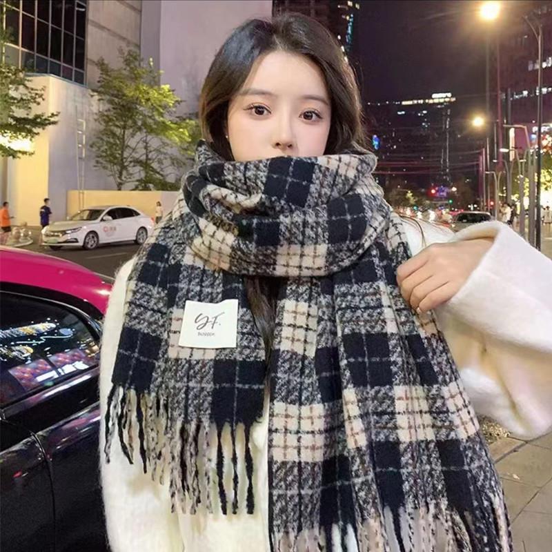 

Зимний шарф в синюю клетку цвета морской соли - Корейский стиль, Толстая теплая шаль, Женский подарок на Новый год и Рождество. 65x200 cm