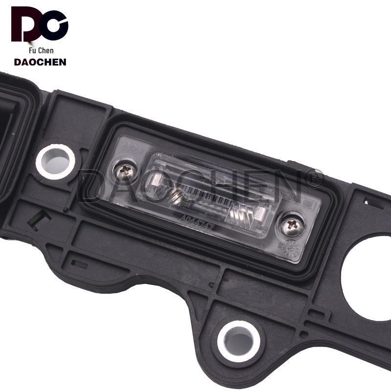 Rear License Plate Light Assembly Trunk Handle for Touran, Tiguan, Golf (1T0827574A 574L)