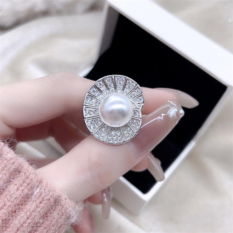 European Retro Seashell Pearl Design Adjustable Ring for Women – Light Luxury Fashion Adjustable Open Size