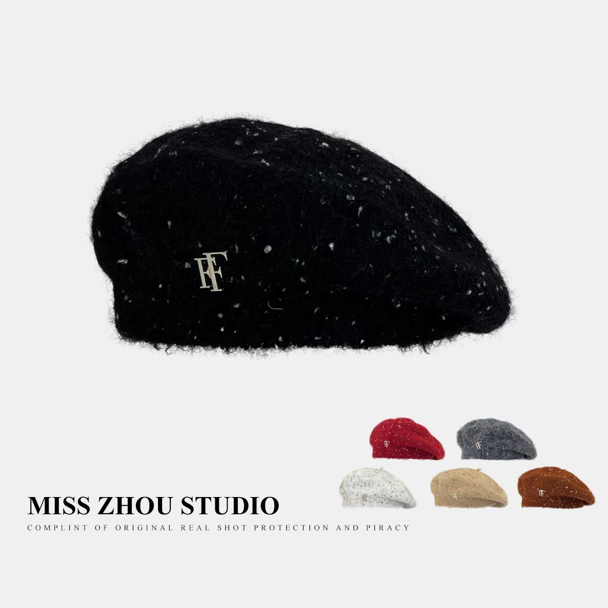 

Autumn and winter lazy wind sweet cool red bright thread knitted beret children simple versatile painter hat show small face Adult average size (56-58cm) чорний