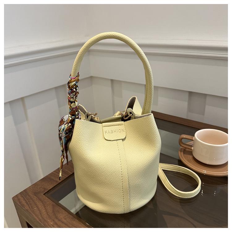 

2024 Літня Жіноча Модна Однотонна Сумка-Відро Кросбоді - Універсальна та Стильна жовтий