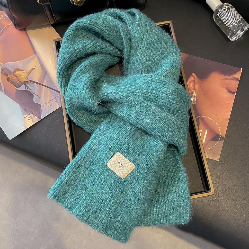 Premium deep sea blue soft waxy knitted small scarf women's winter Korean version versatile student couple warm wool scarf tide