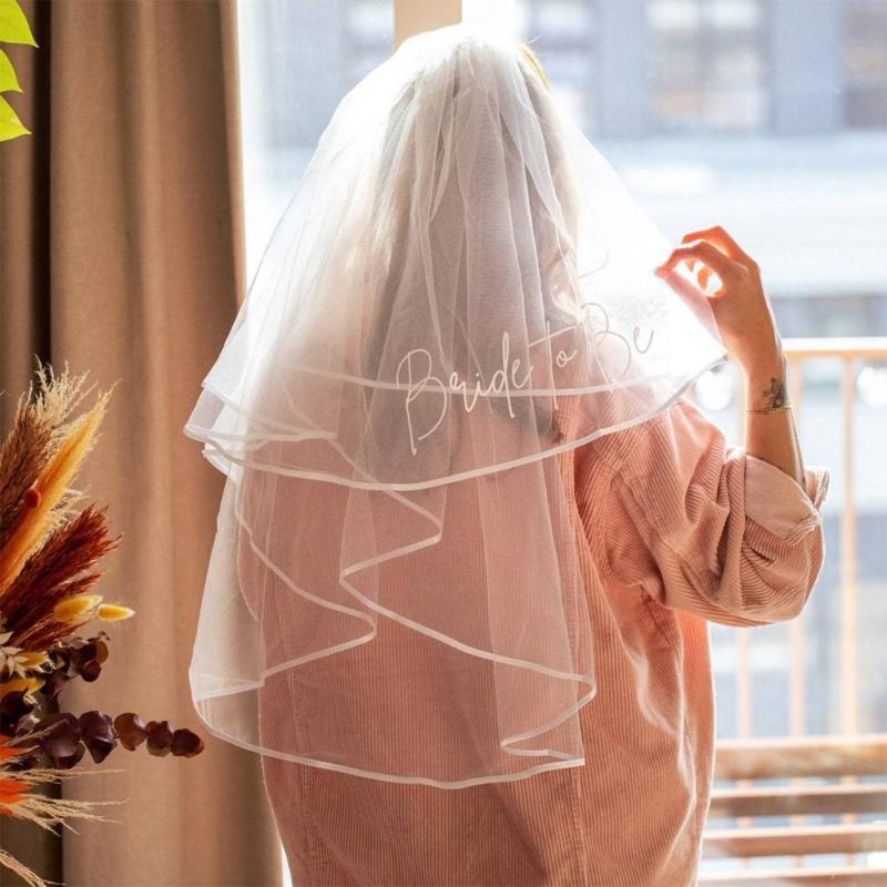 Classical White Wedding Veils with Bride To Be Letter Print Double Layer Bride Veils for Formal Event Wedding Photography