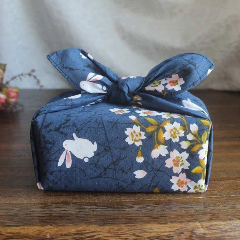 

В наличии Носовой платок в японском стиле Мочалка Хлопок Зайчик в цветах Суши Бенто Подарочная коробка Пеленка Оберточная ткань Оберточная ткань Pure Cotton Blue Flower rabbit 50*50cm