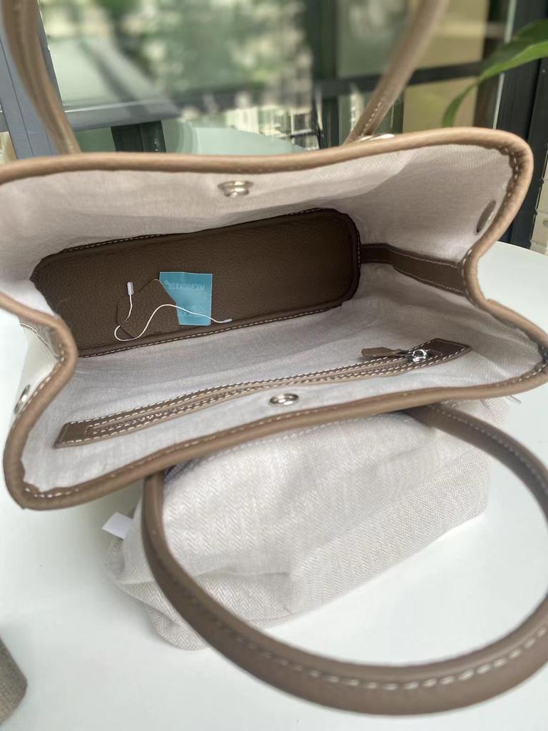 2024 Vertical Garden Tragetasche aus Rindsleder und Canvas: Hand-, Schulter-, Crossbody-, Pendler-, Großraum-