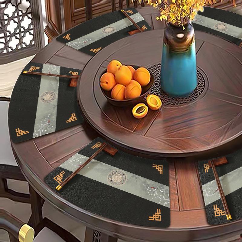 Chinesische fächerförmige PVC-Leder-Tischsets für runde Tische, wasserdicht, ölabweisend, hitzeisolierend, Essunterlagen für den Heim- und Hotelgebrauch