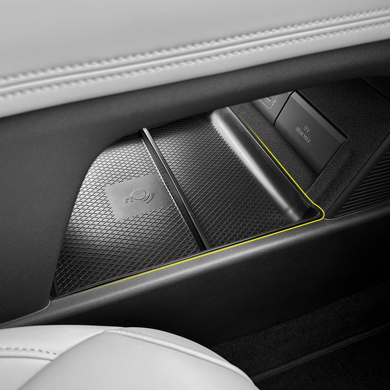 Central Control Lower Storage Box for XPENG G6 2026 TPE Storage Tray Internally Clean Waterproof Wear-resistant Car Accessories