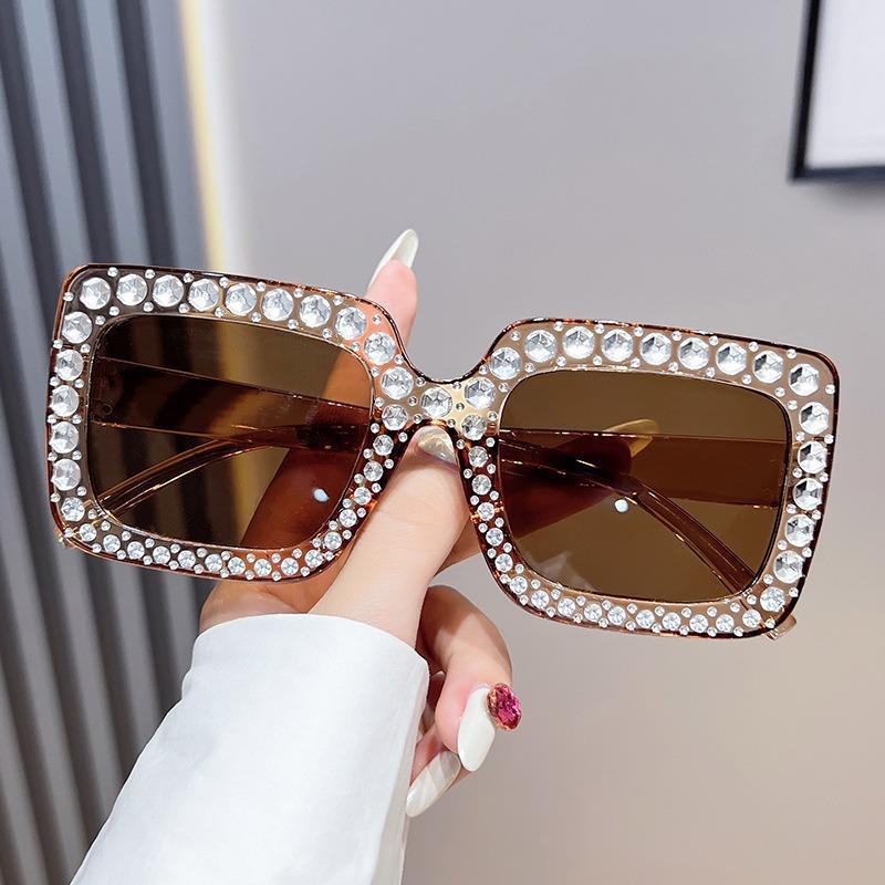 

Oversized Square Rhinestone Sunglasses for Women Luxury Crystal Frame UV Protection Shades for Party Birthday Gift KJ063