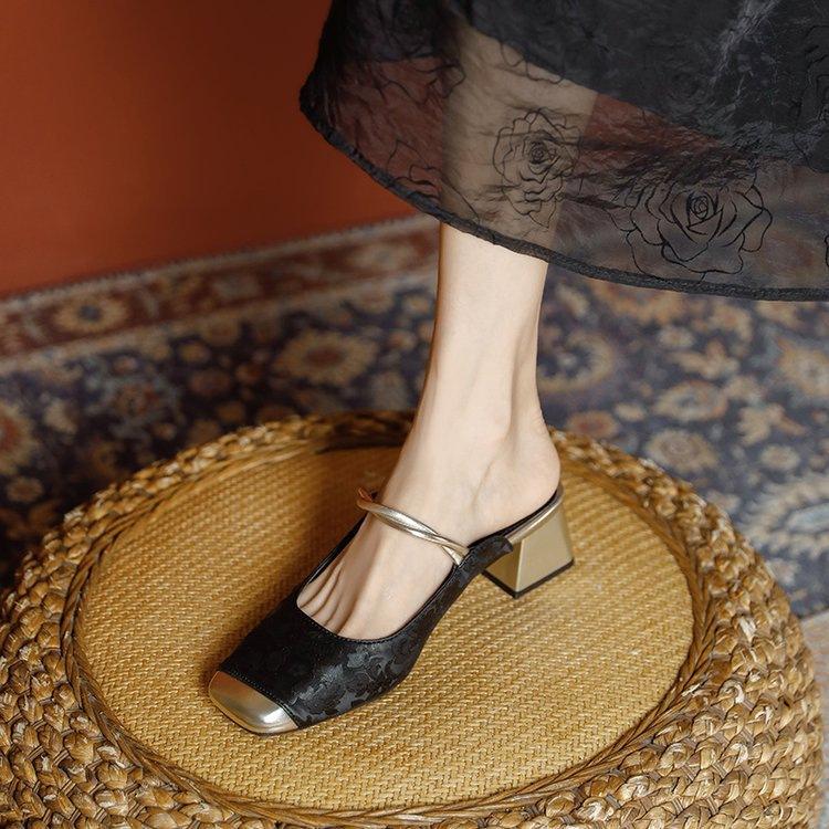 

Новые туфли Мэри Джейн в китайском стиле женские 2025 новые тапочки с принтом и квадратным носком летние с перемычкой и уличной подошвой 35