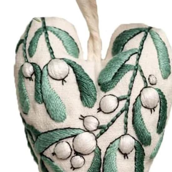 Vánoční ozdoba vyšívací sada ručně vyrobený přívěsek ve tvaru srdce DIY závěsná dekorace na stromek slavnostní party atmosféra potřeby