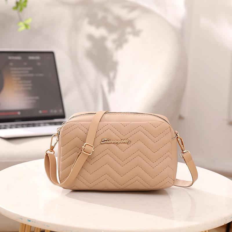 Trend small bag New fashion wave embroidered women's bag Casual small square bag One shoulder messenger bag Mobile phone bag