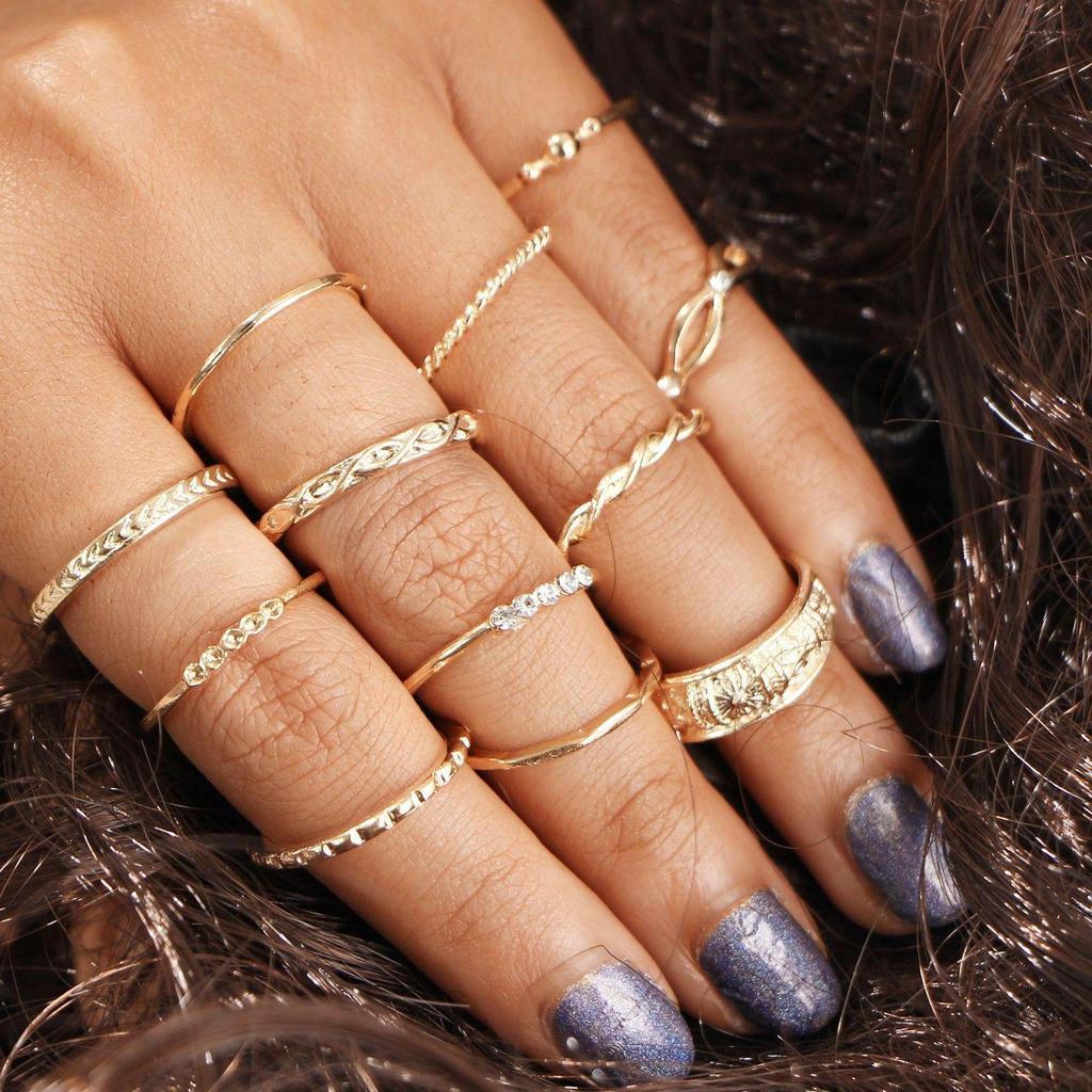 10-Piece Star and Moon, Heart, and Leaf Knuckle Ring Set - Creative Retro Women's Rings