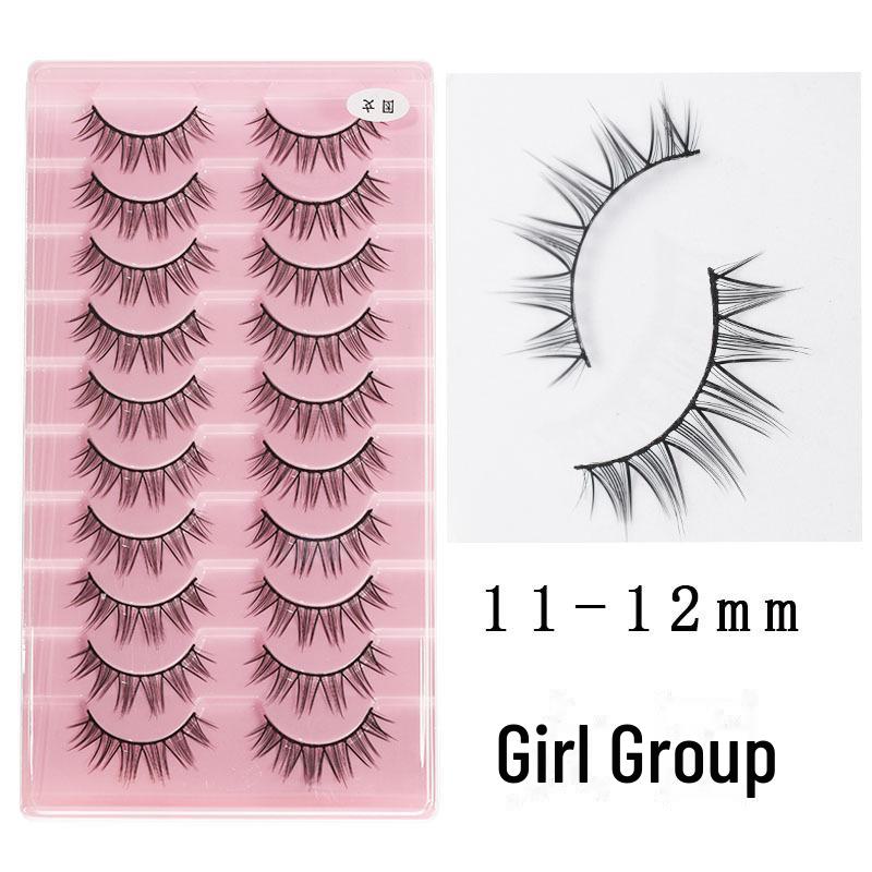 

Накладные ресницы корейских девушек — цельные, с черным жестким стержнем для завивки двойного века, естественный вид.