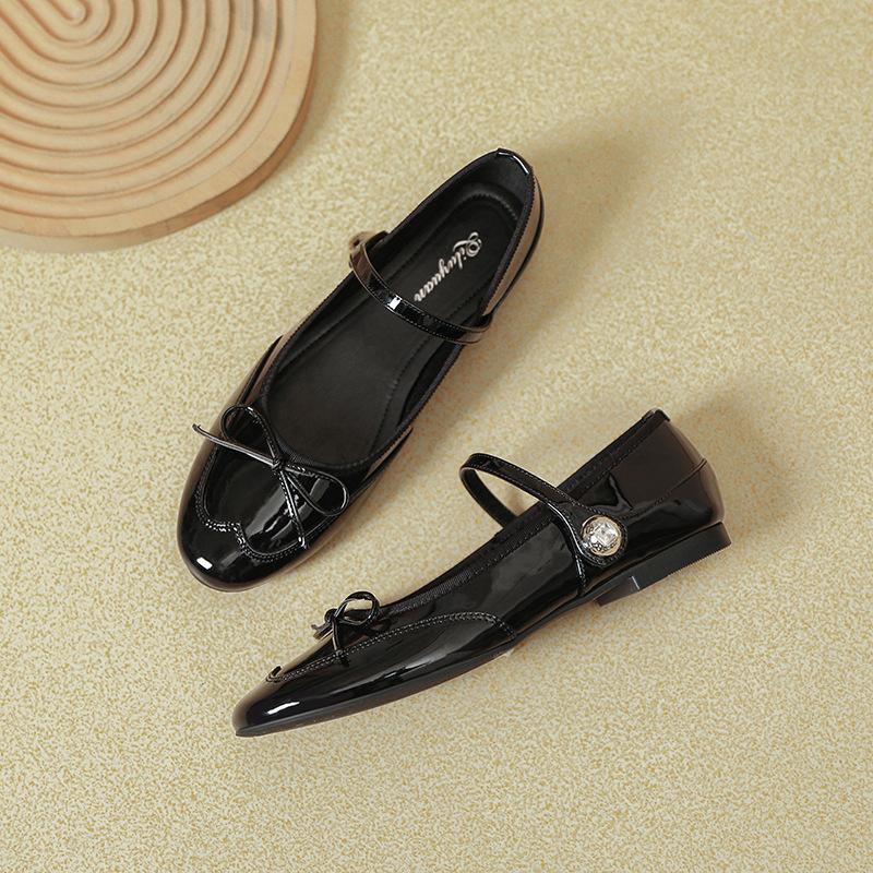 Fashion Japanned Leather Bowtie Flat Shoes Woman Round Toe Rhinestone Buckle Mary Janes Ballet Flats Women Soft Bottom Bow Moccasins
