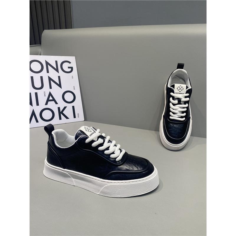 Summer Breathable Sports Shoes Wear-resistant Soft Sole Solid Color Lace-up Casual Zmd