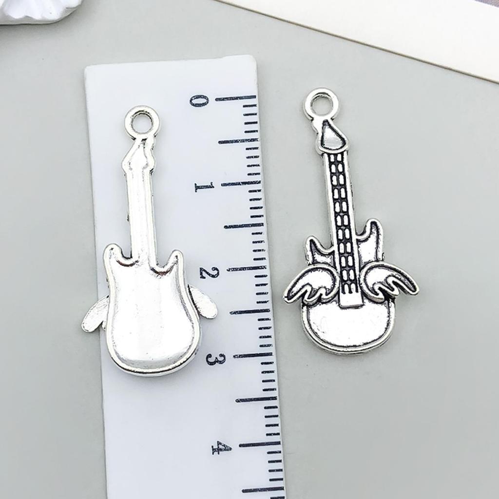 Starožitný stříbrný slitinový přívěsek ve tvaru noty na kytaru pro DIY šperky