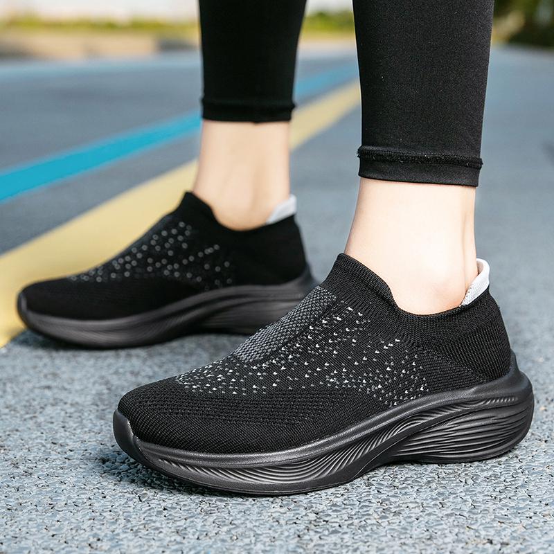 Fashion New large size ladies flying woven fashion women's shoes comfortable mesh surface breathable casual shoes sneakers
