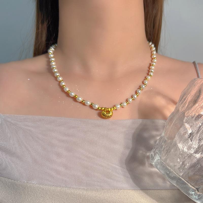 Shijia pearl necklace women's niche design sense fashion temperament collarbone chain neck chain sweater chain bead chain