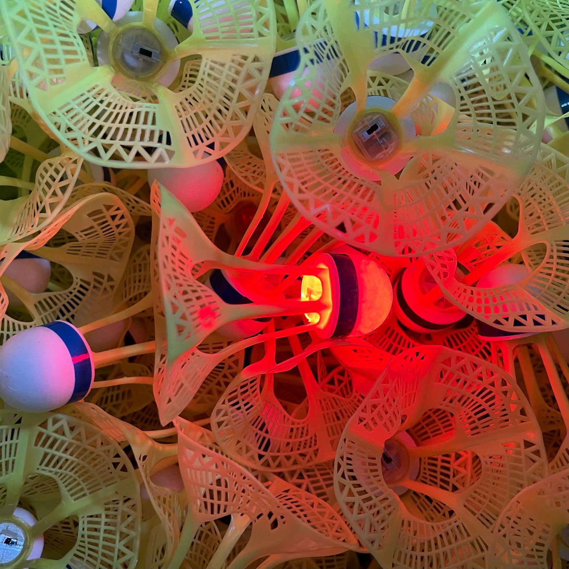 Светодиодный светящийся ветрозащитный прочный нейлоновый волан для бадминтона для игры ночью