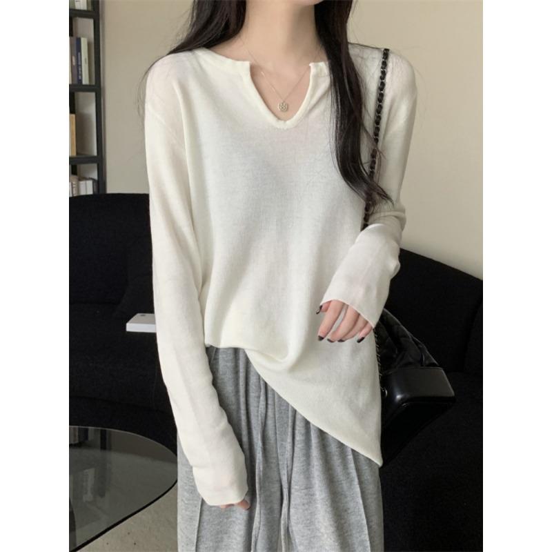 Autumn New V-neck Knitwear Long Sleeve T-shirt Women Loose Slimming Bottom Shirt with Student Top Tide