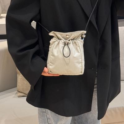 Sac bandoulière pour femme Bretelles réglables Léger Portable Sac à main Voyage Décontracté Sport Support pour téléphone portable Streetwear