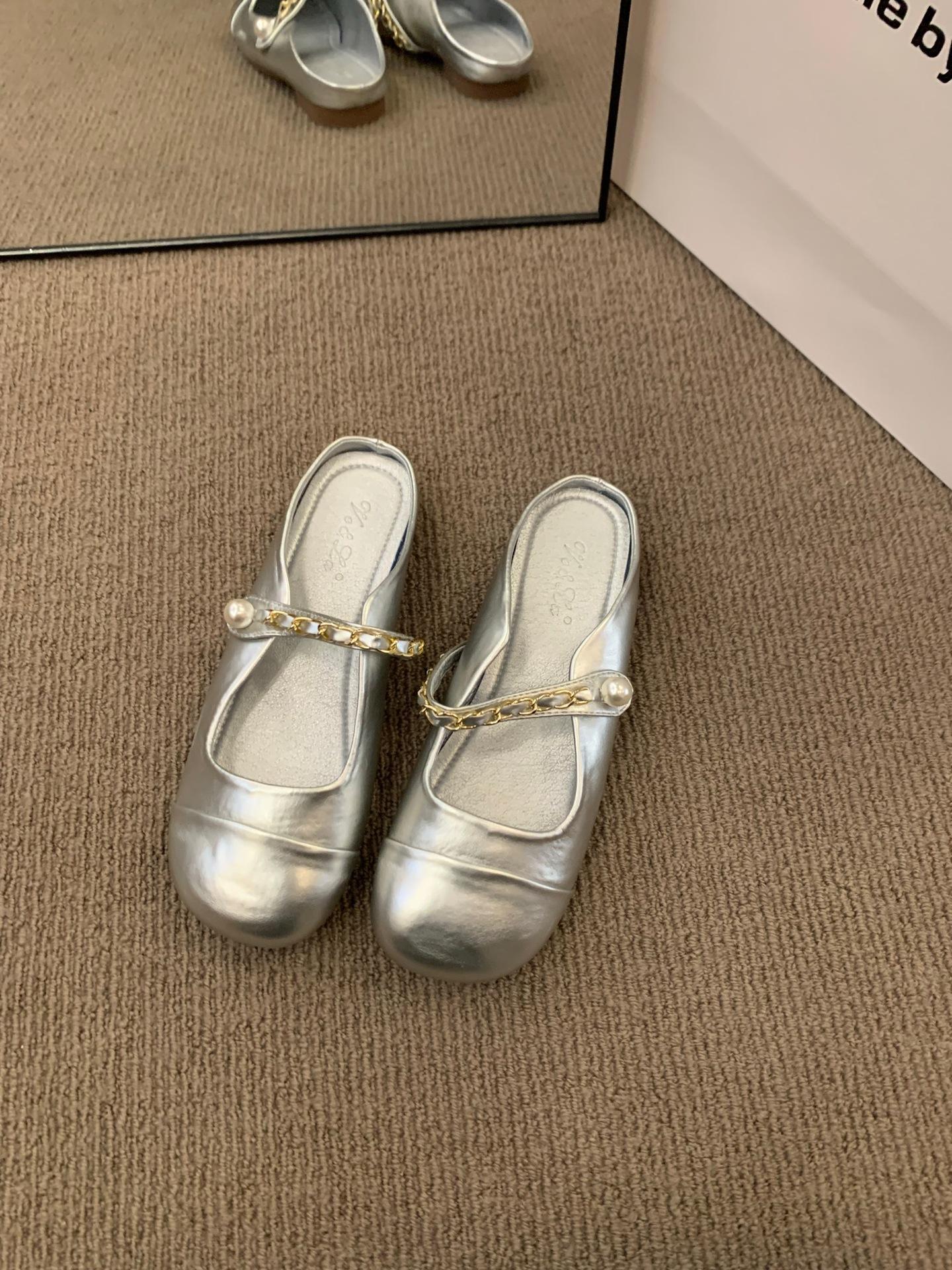 

Flat-bottomed French small fragrant bag head half slippers women s shoes wear 2025 new summer red half-tray single shoes 35