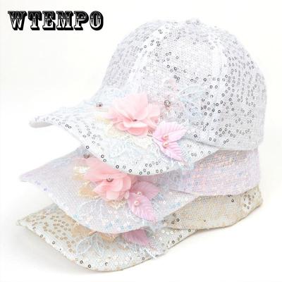 Elegantní kšiltovka s květinovou výšivkou pro ženy Prodyšný letní klobouk proti slunci Sequinové detaily Venkovní pokrývka hlavy pro běžné denní nošení, cestování a sport