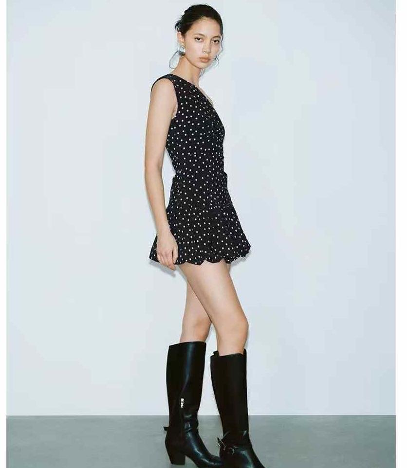 Polka Dot One-Shoulder Pleated Super Short Dress with French Design