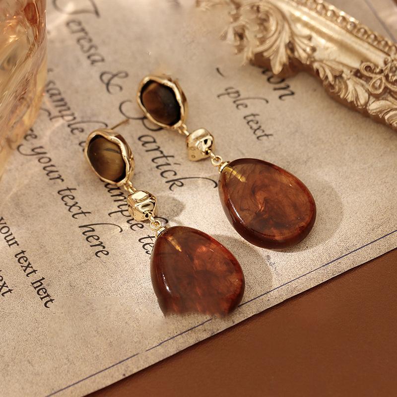 Retro oval resin water drop earrings stud earrings personality temperament earrings