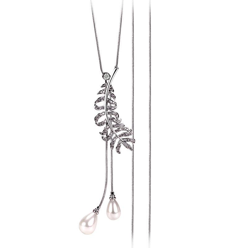 

Pendant Long Exquisite Necklace For Women With Beautiful Feather And Pearl Charms платиновий