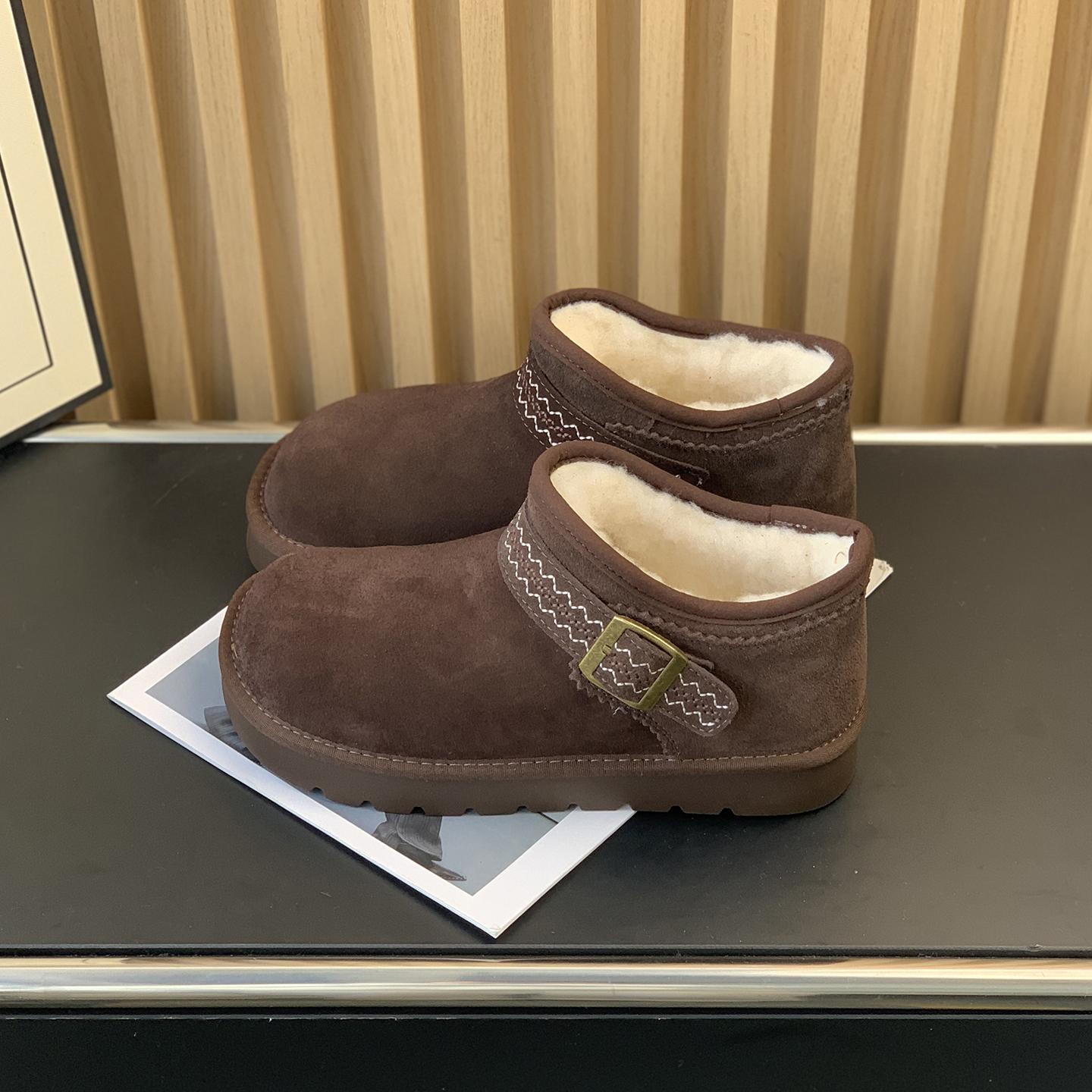 

Thick-soled one-pedal sleeve snow boots women s new winter short boots piled and thickened warm cotton shoes 39