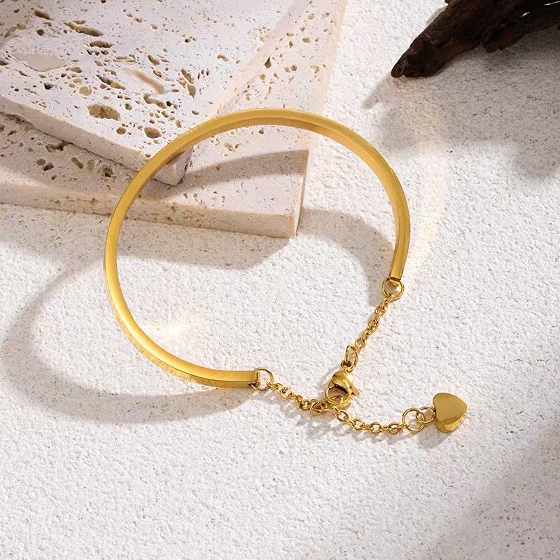 Simple Fashion Heart Gold Pendant C-Shape Open Bangle Versatile Trendy Jewelry