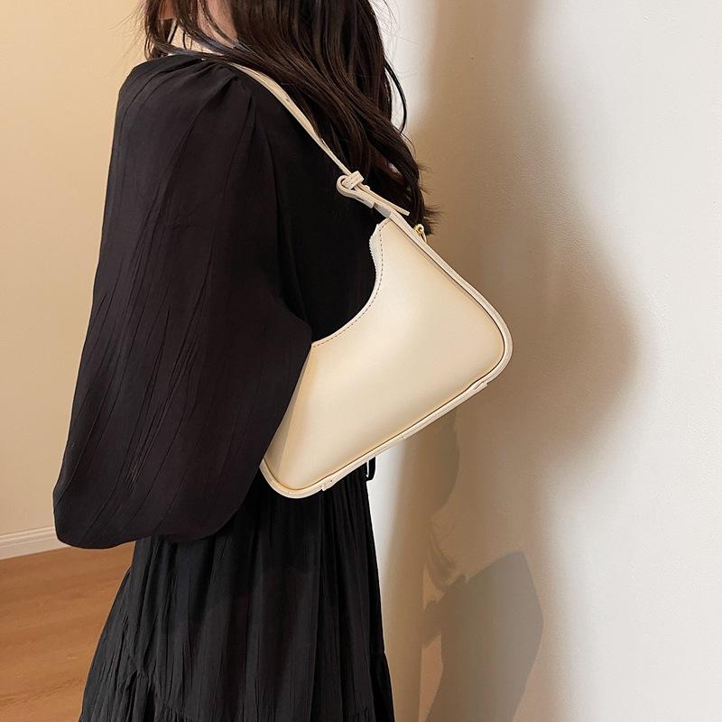 Design Sense Niche Bag Women's 2025 New Armpit Bag Fashionable Small Satchel Simple Versatile Explosive Shoulder Bag